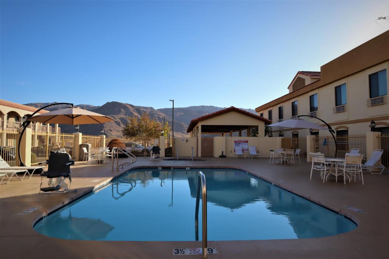 Oasis Inn And Suites 29 Palms Hotel Joshua Tree National Park Туентінайн-Палмс Екстер'єр фото